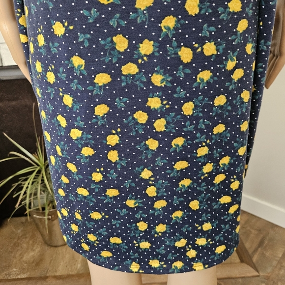 Lularoe dress plus size 3XL blue yellow roses floral scoop neck short sleeves - Picture 9 of 14